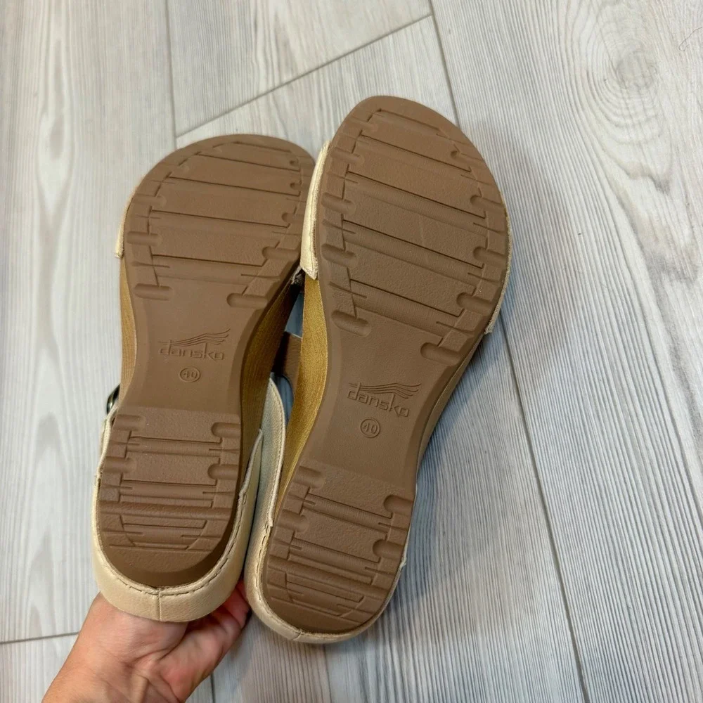 NEW Dansko Tanya Milled Burnished Linen Leather Wedge Sandals Cream 40 US 10